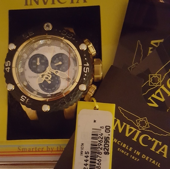Invicta Racing JM Limited Edition 48056 - Men Limited Edition Invicta timepiece.
